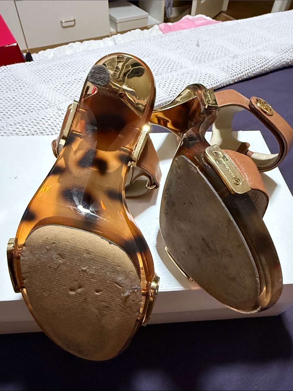 MICHAEL Michael Kors Brown Leather Tortoiseshell (Gold) Heel Sandals. Size 8.5 - Picture 9 of 10